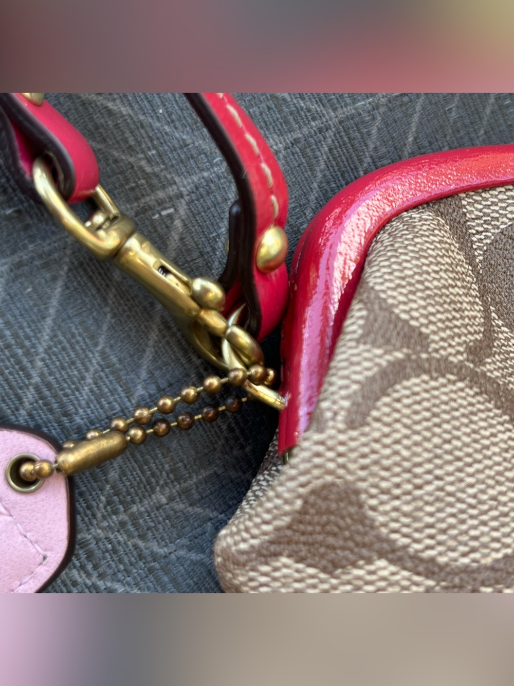 Like New Coach Kiss-lock Coin Purse/Wristlet with Striped Hang Tag - Picture 5 of 16